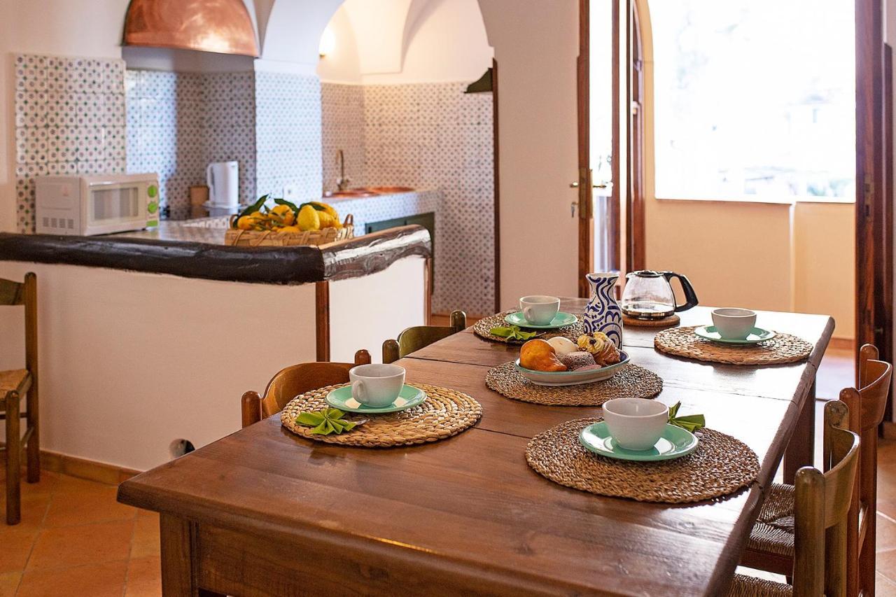Borgo Di Conca Dei Marini Villa Luaran gambar
