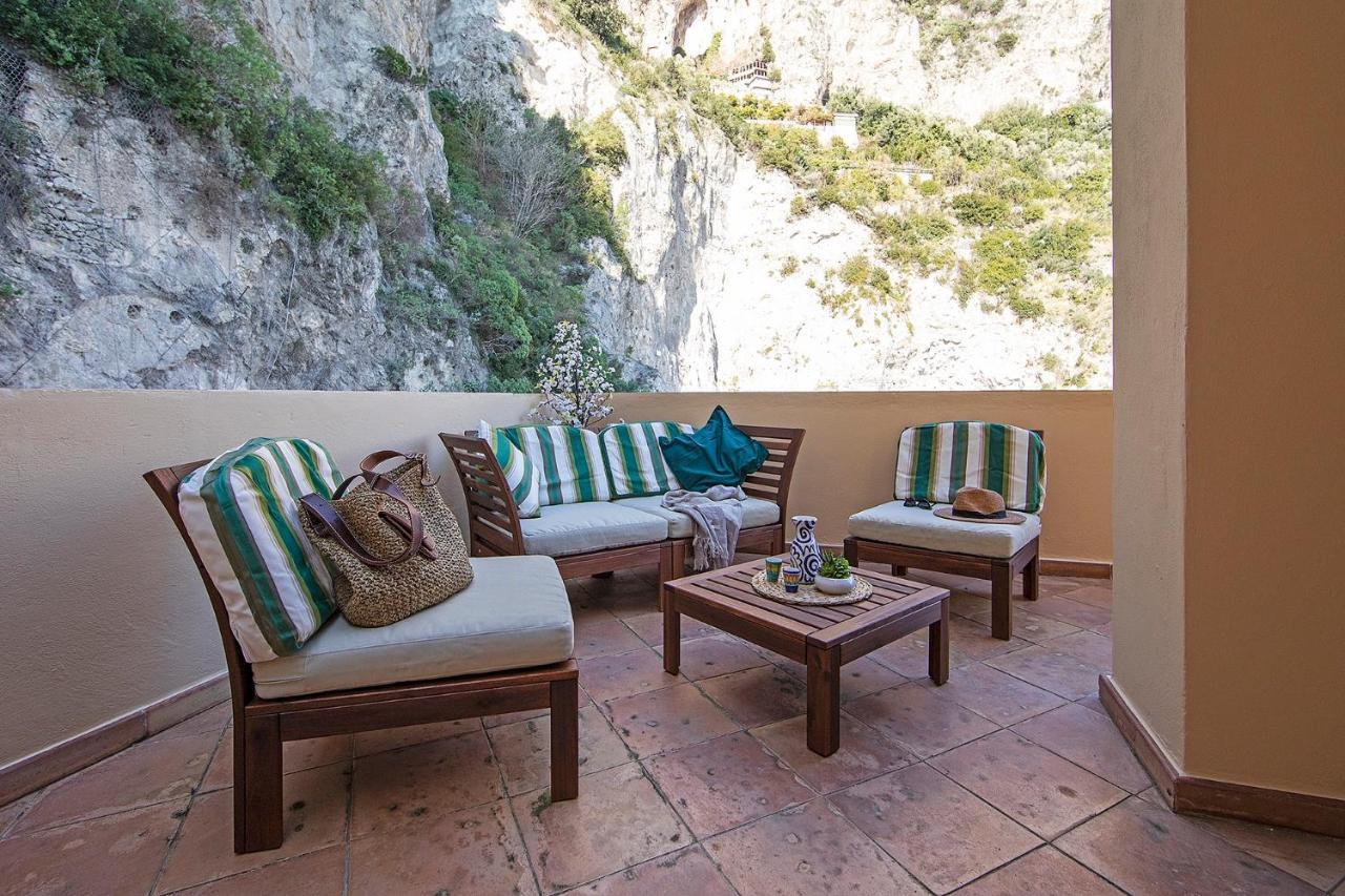 Borgo Di Conca Dei Marini Villa Luaran gambar